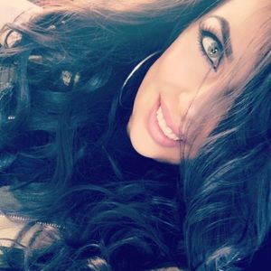 Meet your Posher, Madona